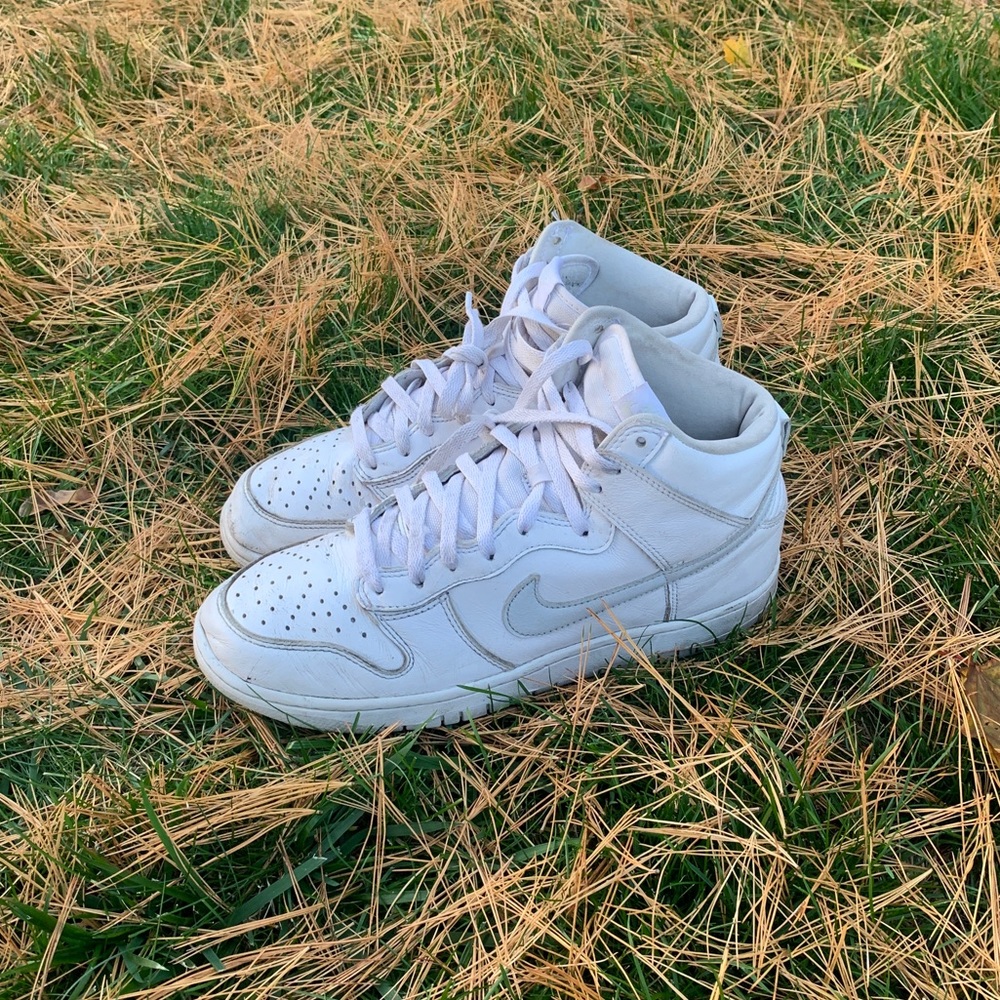 nike dunk pure platinum size 10